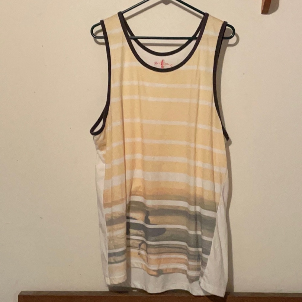 Red camel tank. XL